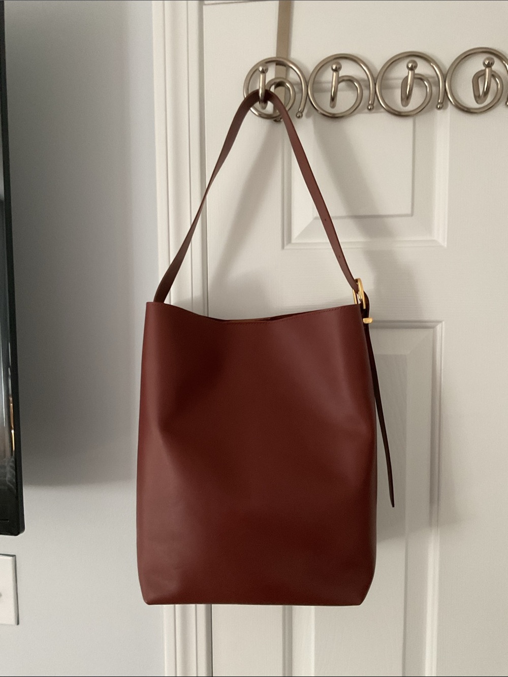 Madewell Rich Chestnut Leather Shoulder Bucket Bag with Gold Hardware